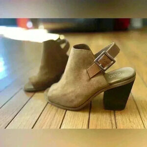 Cato Tan Velvet Textile Peep Toe Sling Back Chunky Heels Shoes Size 8 Bootie Y2K